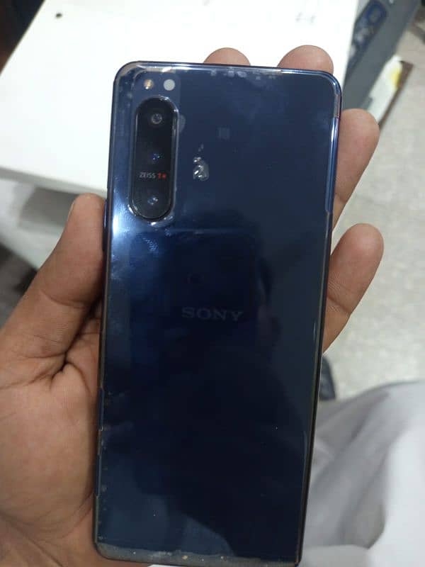 Sony expria marak 2 8 128 1