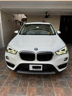 BMW X1 2017  s drive 18i panoramic roof