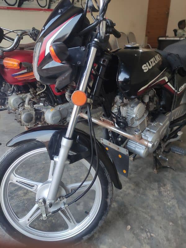 SUZUKI 110 2021-22 MODEL 2