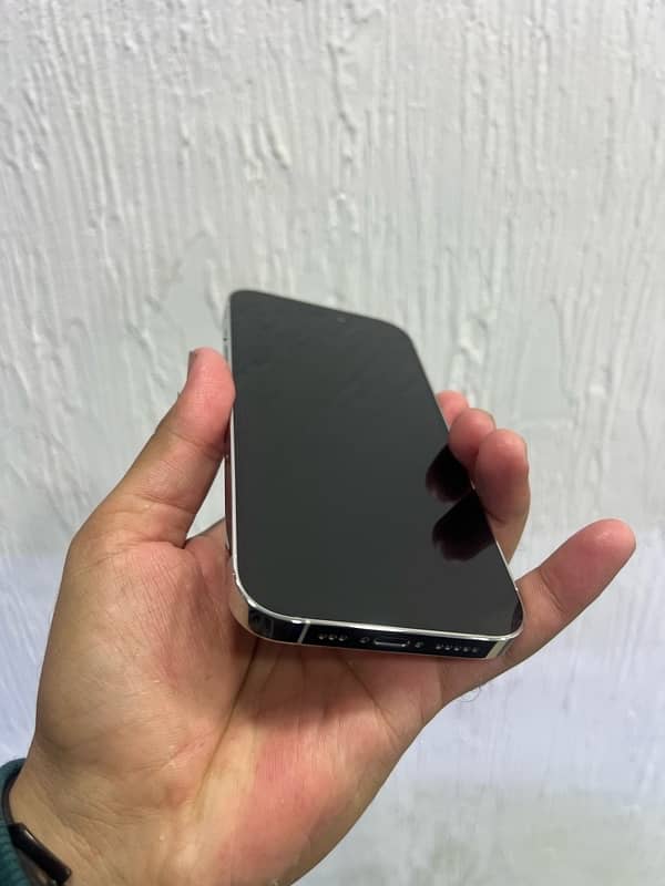 iphone 14 pro dual sim PTA 256gb                        11 12 13 15 16 1