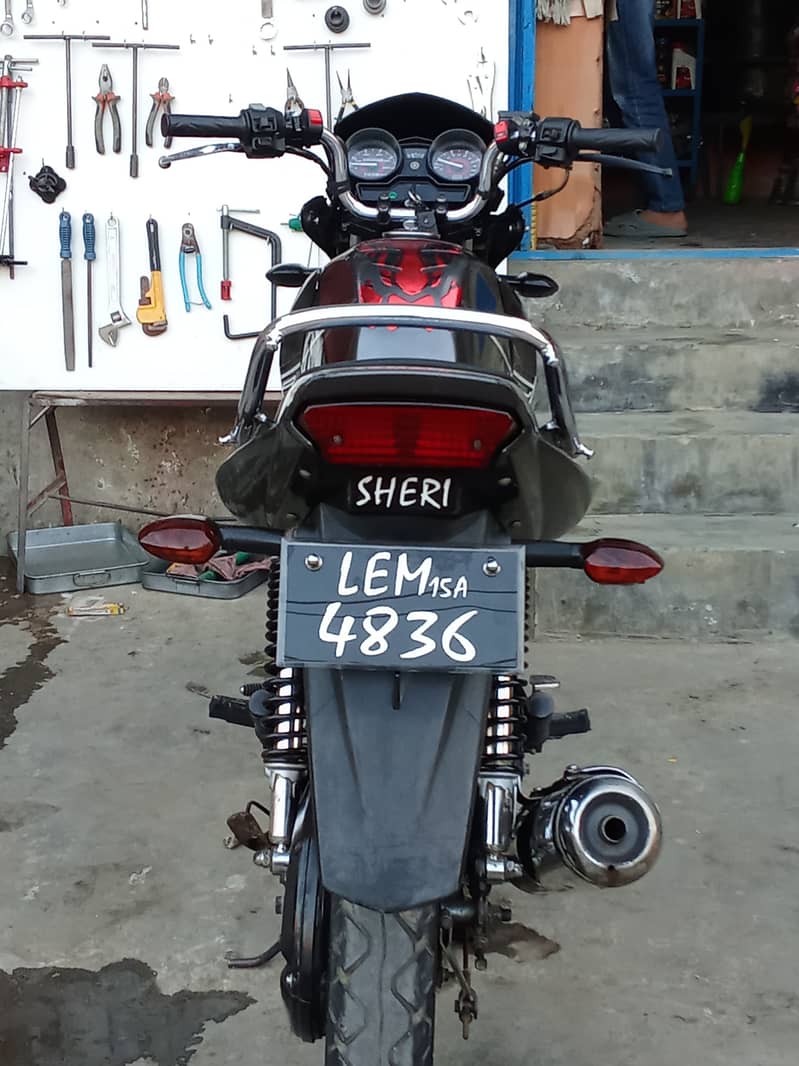 YBR 125  2015 Model Gray 6