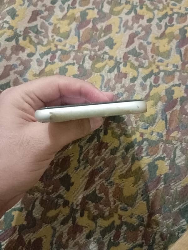 IPHONE 11 PTA FOR SELL 3