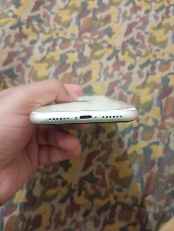 IPHONE 11 PTA FOR SELL 4