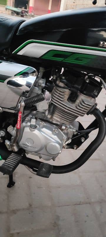 Honda 125SE self start  urgent sale 9