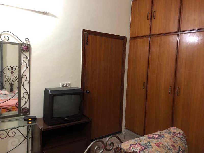 1 Bed Available In 1 Kanal House For Girls Only In CC Block Phase 4 DHA Lahore 25