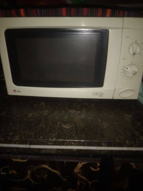 LG microwave 2