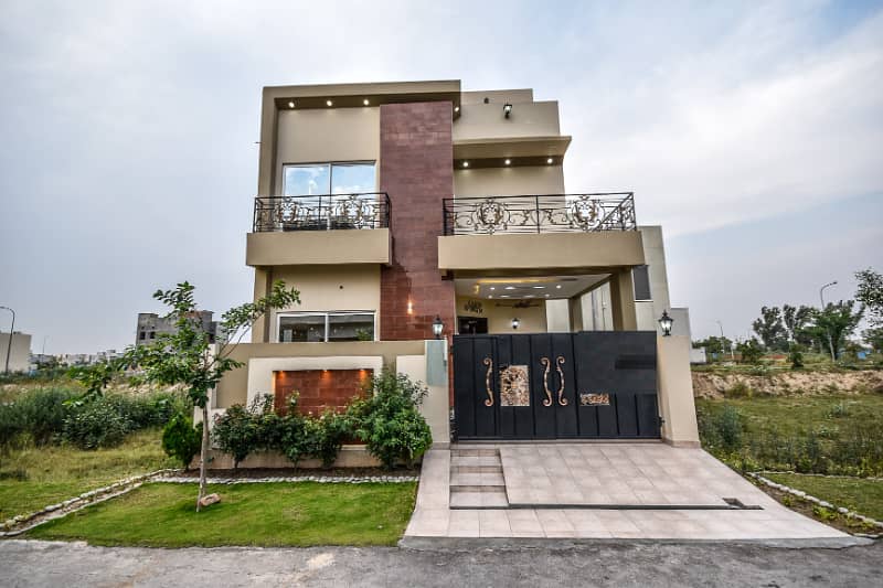 Near Main Road 5 Marla Modern Design House for Rent in DHA Lahore 0