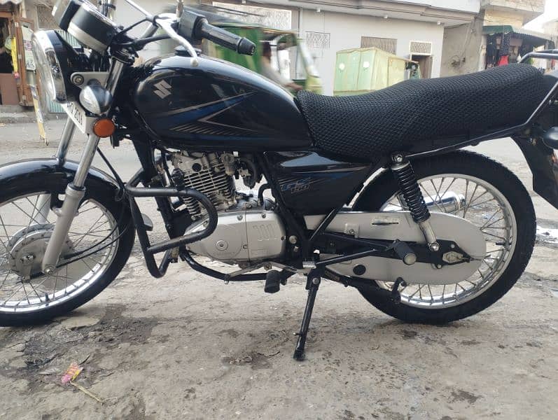 Suzuki GS 150 2023 Model 15