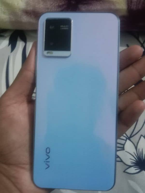 vivo y33s  8+4 ram 128 memory 1