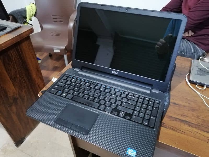 Dell 3521 Core i3 3rd gen 6gb 320hd 1