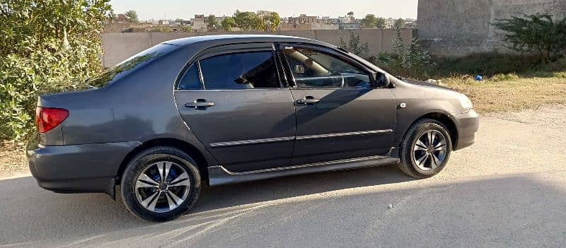 Toyota Corolla se saloon special edition. 14