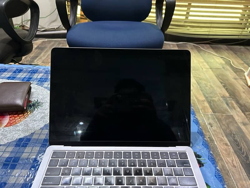 MacBook Air M2 12+ hours battery with heavy use. 2