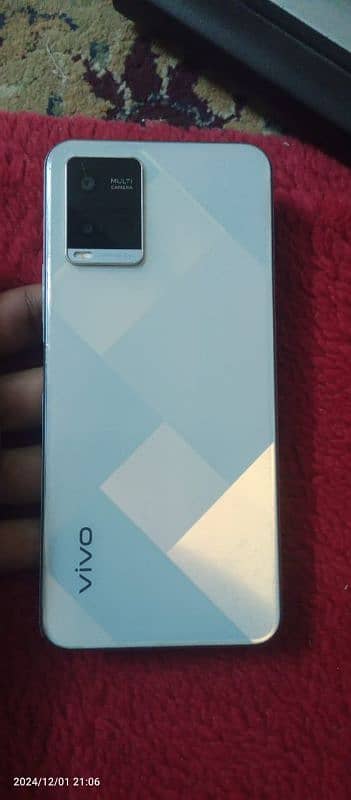 Vivo y21 4