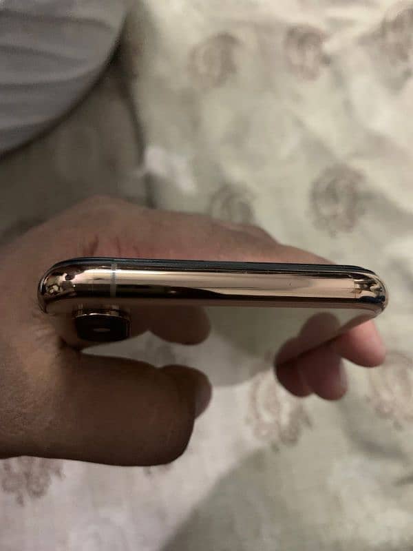 iphone xs 2