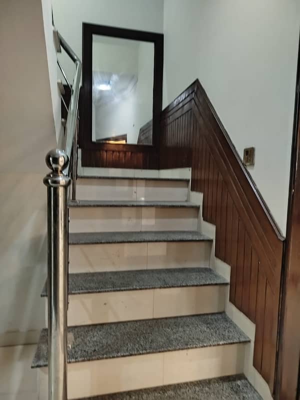 10 Marla House For Rent In Bahria Town Lahore. 11