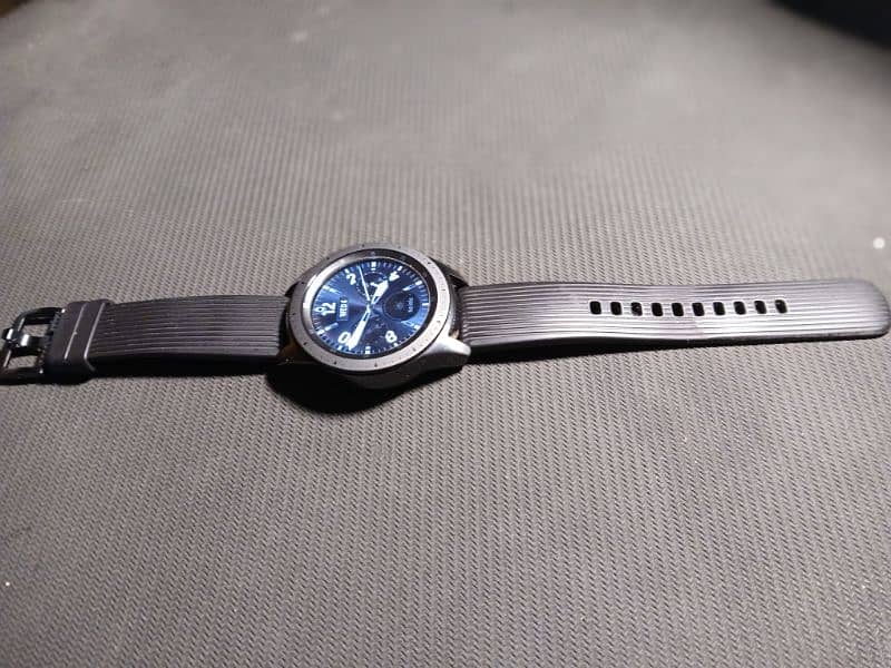 Samsung Galaxy Watch SMR-810 4