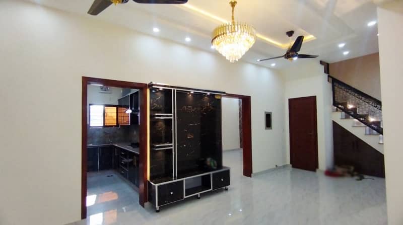 Ideal 5 Marla House Available In Bahria Orchard Phase 1, Lahore 8