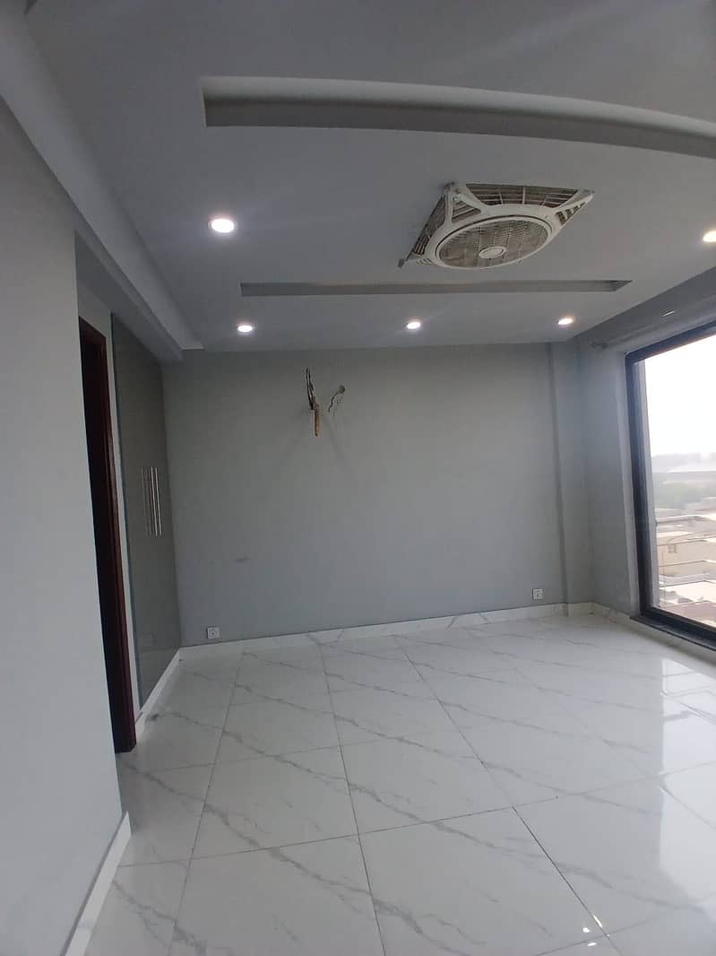 2 Bed Apartment For Rent In Bahria Town Lahore. 5