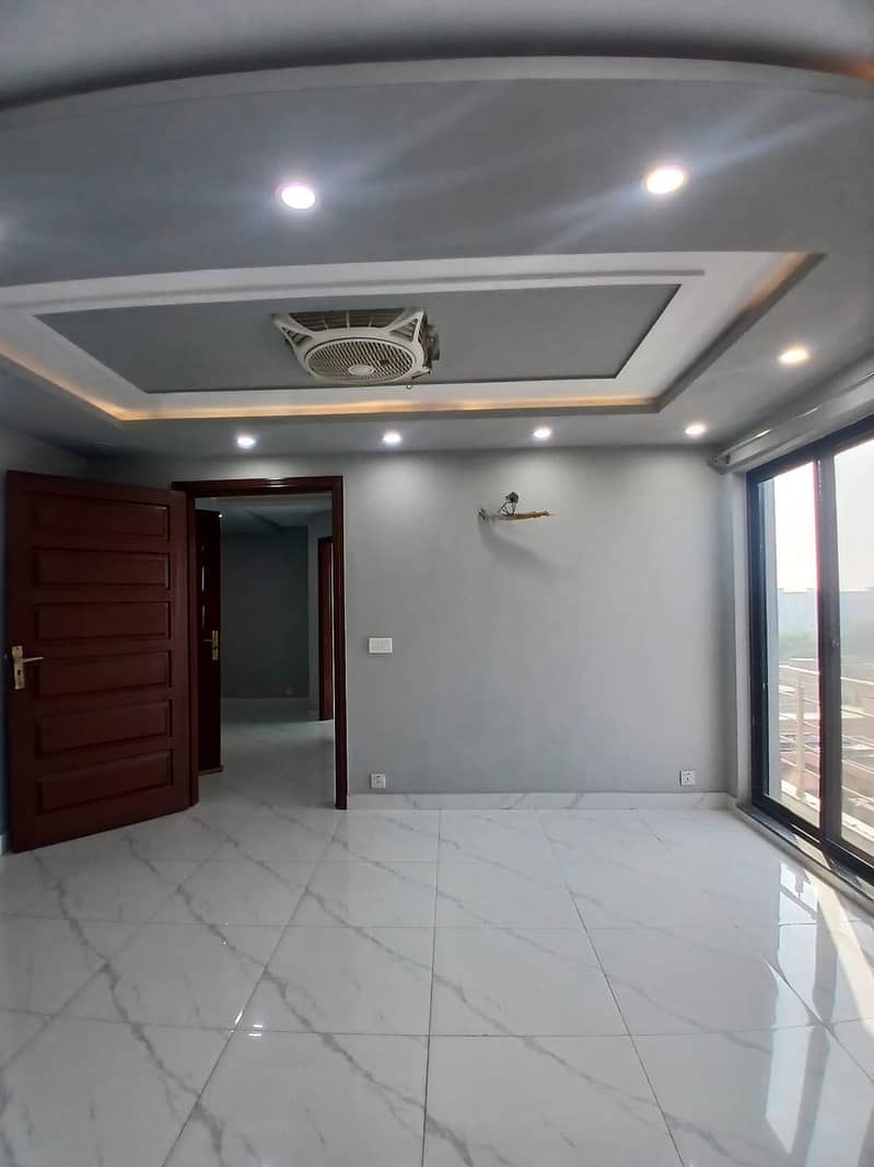 2 Bed Apartment For Rent In Bahria Town Lahore. 6