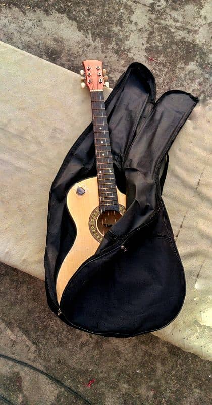 acoustic guitar with bag,picks 1