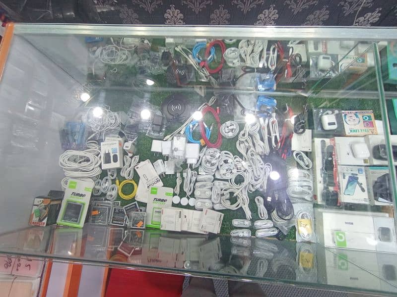 Mobile accessories shop for sale 4