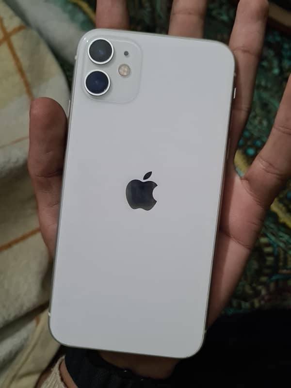 I phone 11 white colur dual sim pta prove battery heath 87 128 Gb 0