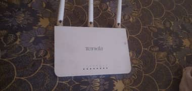 Tenda router