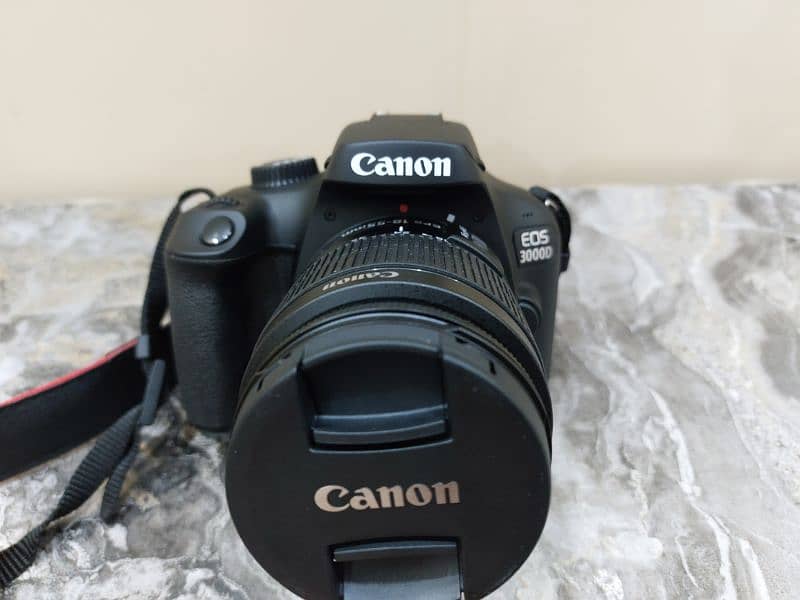 CANON 3000D WITH STAND AND LIGHT (9 Months Warranty Left) 3