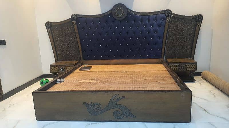 Wooden King Size Bed 0