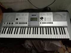 Yamaha PSR E 413