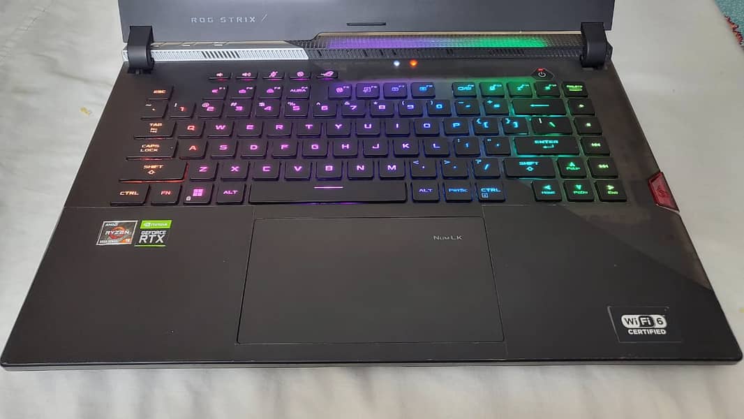 Asus rog strixs scar 3