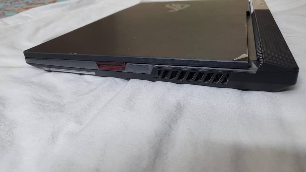 Asus rog strixs scar 10