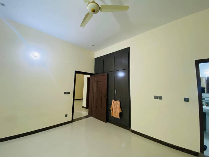 10 Marla beautiful House for RENT in bahria town phase 8 RWP 3