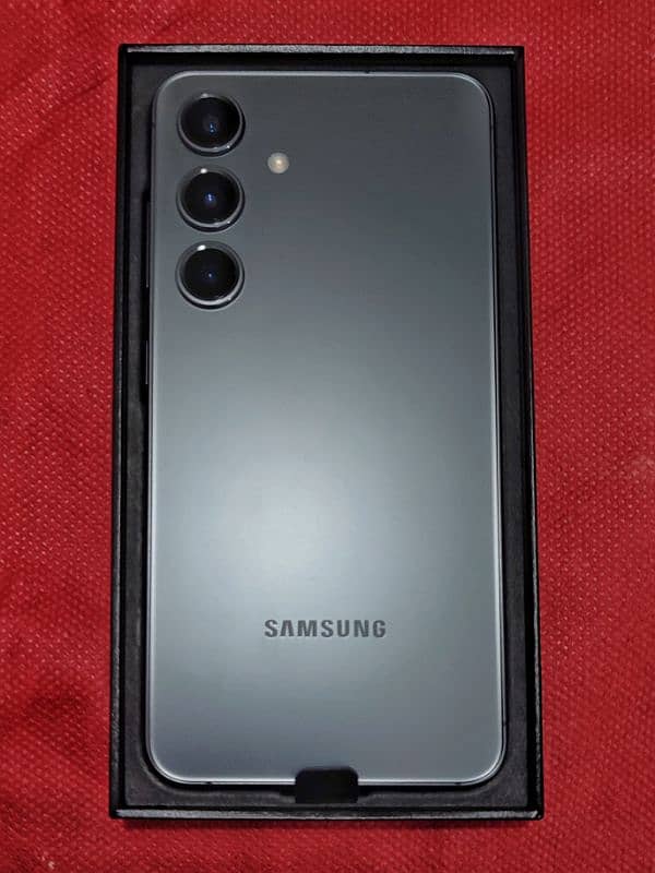 Samsung S24 Complete Box 1