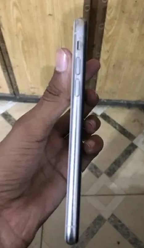 Iphone Xs Non PTA 64 GB In good condition 8