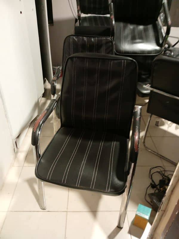 office chairs available for sell 1