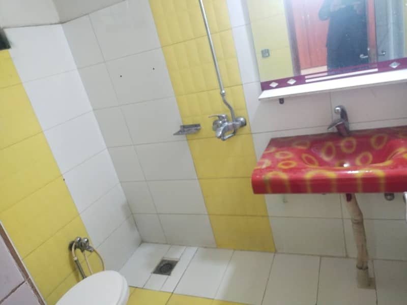 5 MARLA LOWER PORTION FOR RENT IN JOHAR TOWN LAHORE 3