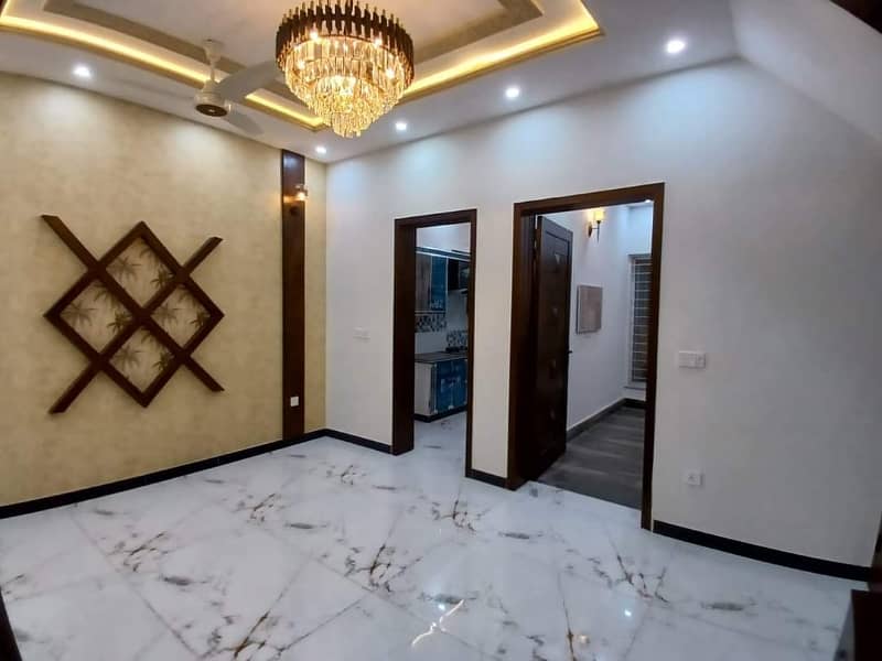 5 MARLA BRAND NEW LOWER PORTION FOR RENT IN JOHAR TOWN LAHORE. 1