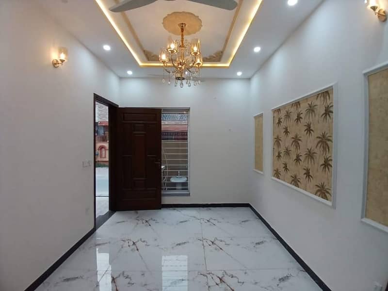 5 MARLA BRAND NEW LOWER PORTION FOR RENT IN JOHAR TOWN LAHORE. 2