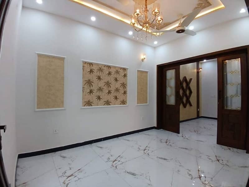 5 MARLA BRAND NEW LOWER PORTION FOR RENT IN JOHAR TOWN LAHORE. 4