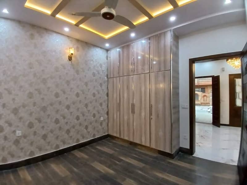 5 MARLA BRAND NEW LOWER PORTION FOR RENT IN JOHAR TOWN LAHORE. 0