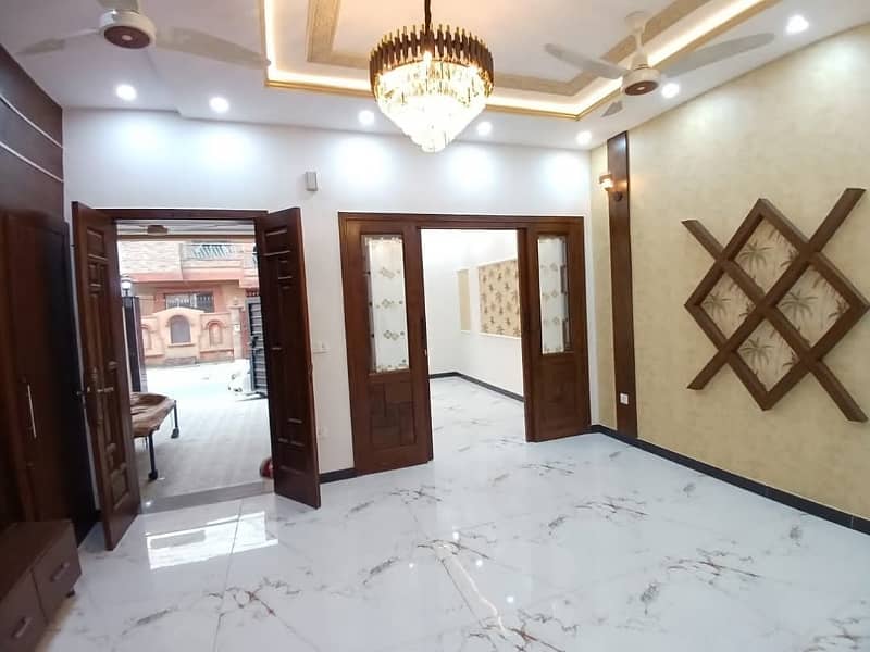 5 MARLA BRAND NEW LOWER PORTION FOR RENT IN JOHAR TOWN LAHORE. 8