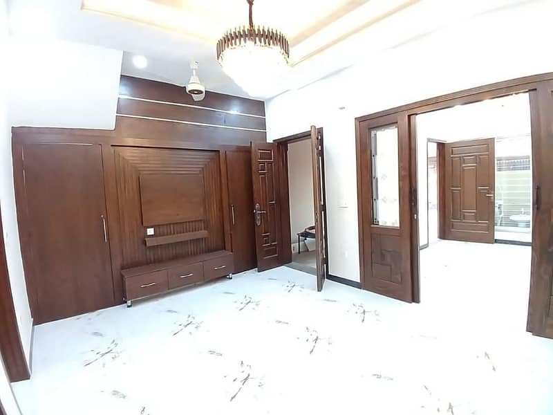 5 MARLA BRAND NEW LOWER PORTION FOR RENT IN JOHAR TOWN LAHORE. 10