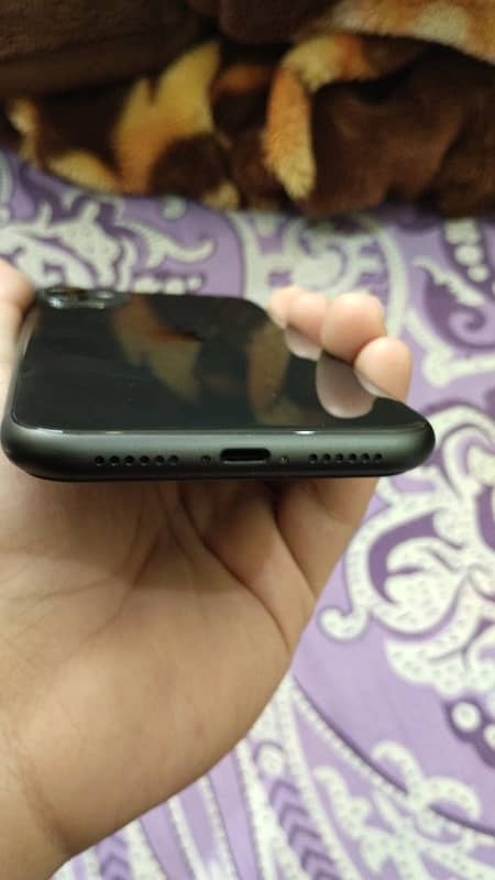 iPhone 11 64 GB No-PTA JV 7