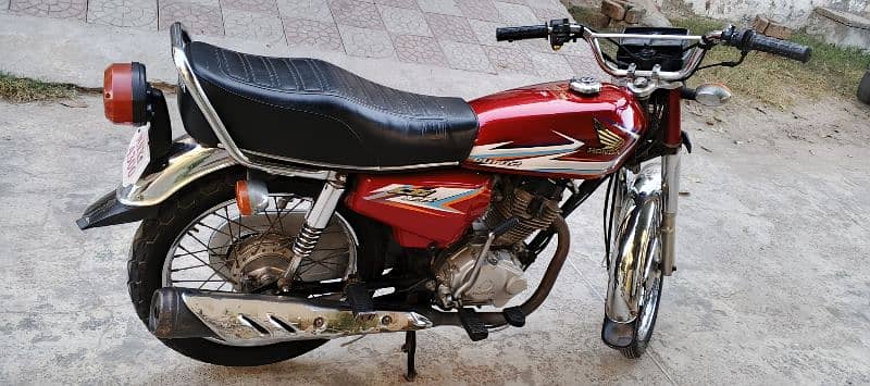 Honda 125 2015 Model Red 2