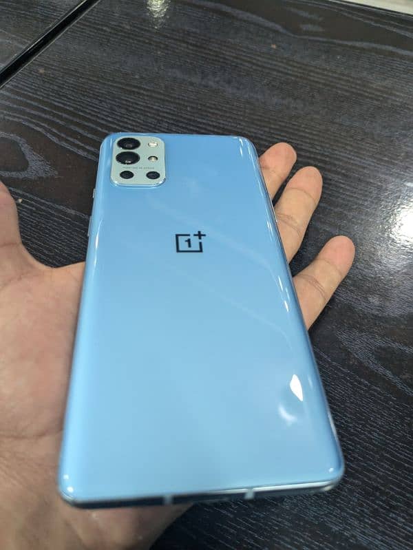 OnePlus 9R 1