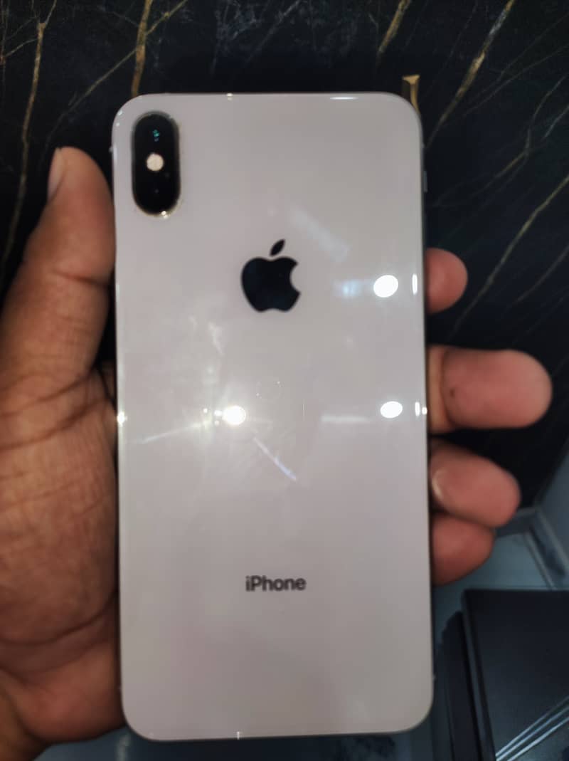 iPhone XS Max non PTA factory unlocked 4months sim time availabl 0