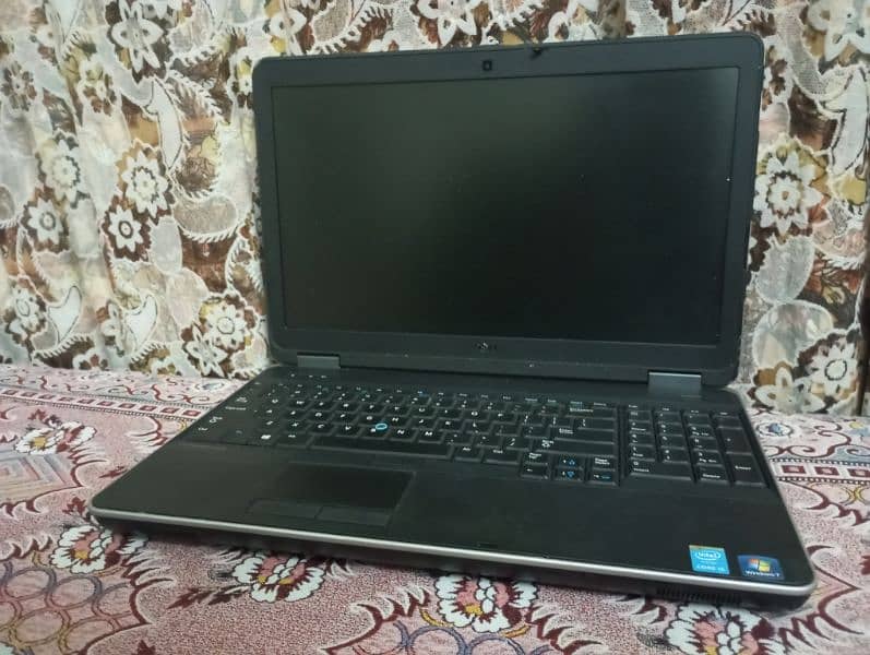 Dell latitude E6540 1