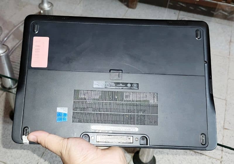 DELL LATITUDE E7240 5