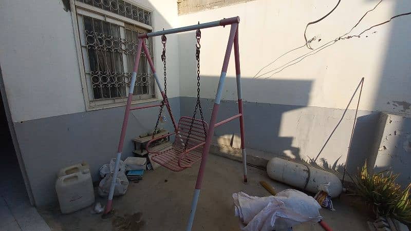 SWING MADE WITH HEAVY IRON PIPES 0